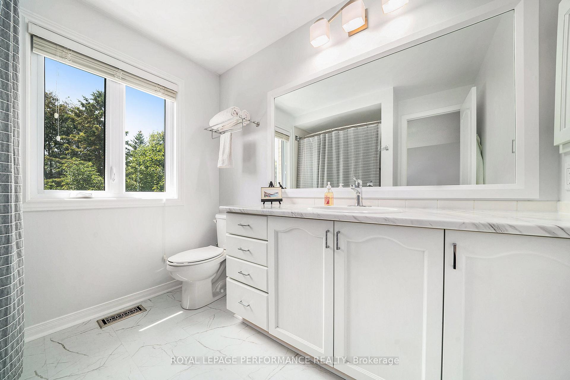 Photo 15 of 37 Willwood Crescent, Ottawa, Barrhaven - Cedargrove/Fraserdale — HOMEH