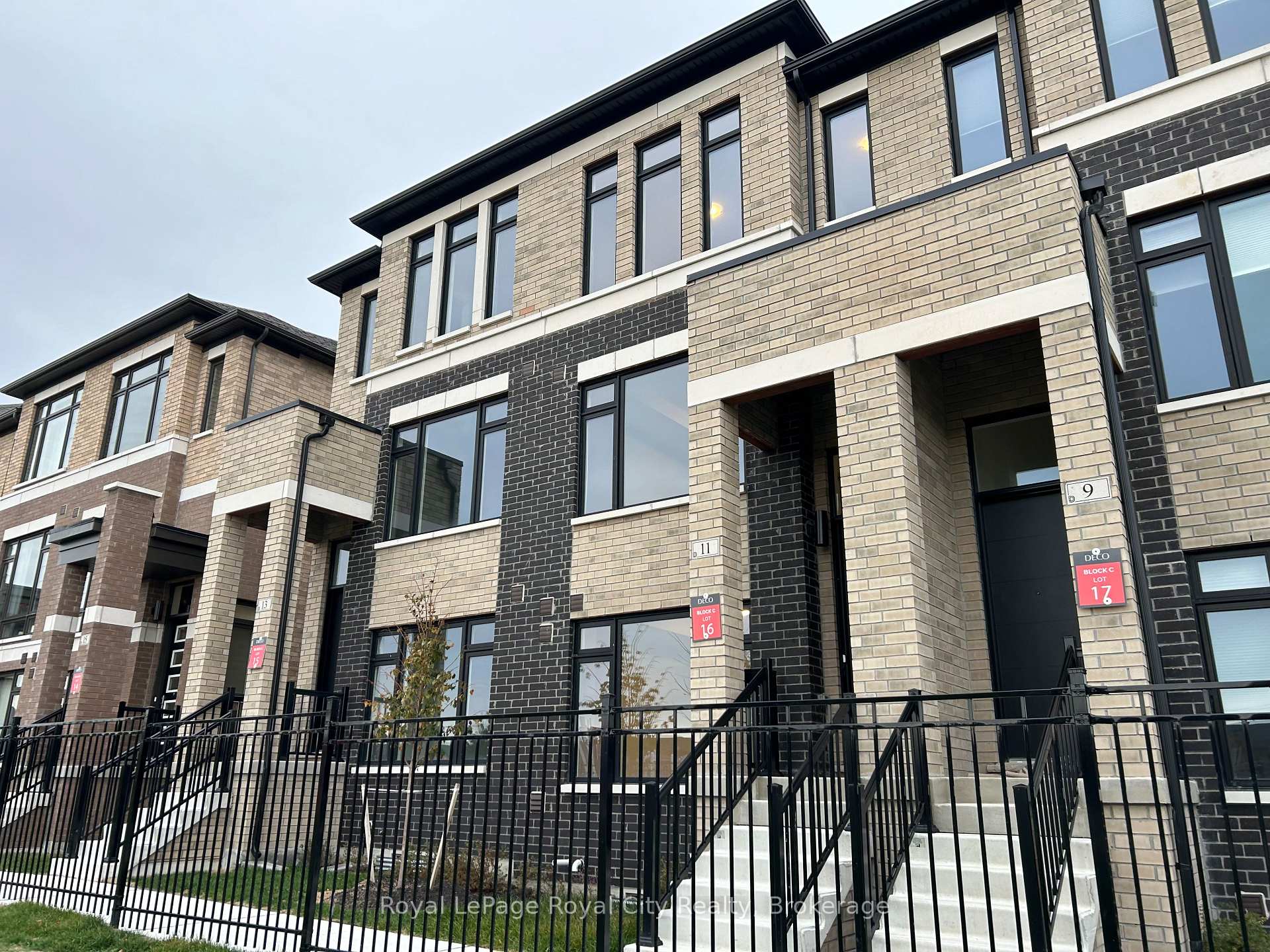 Photo 2 of 11 Cherry Hill Lane, Barrie, Painswick South — HOMEH