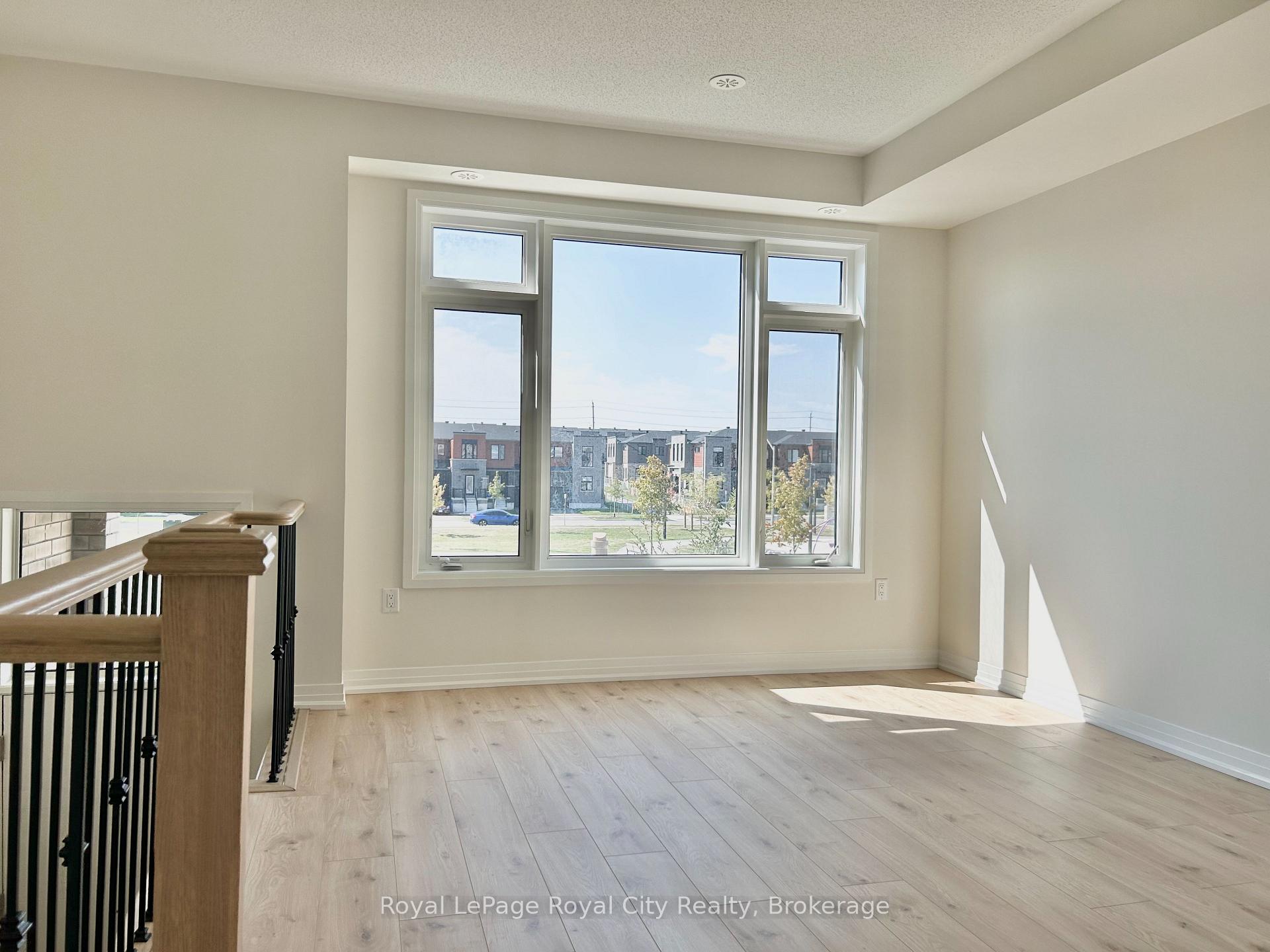 Photo 7 of 11 Cherry Hill Lane, Barrie, Painswick South — HOMEH