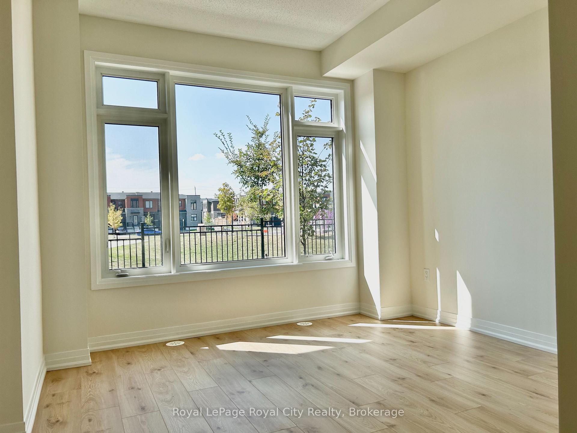 Photo 25 of 11 Cherry Hill Lane, Barrie, Painswick South — HOMEH