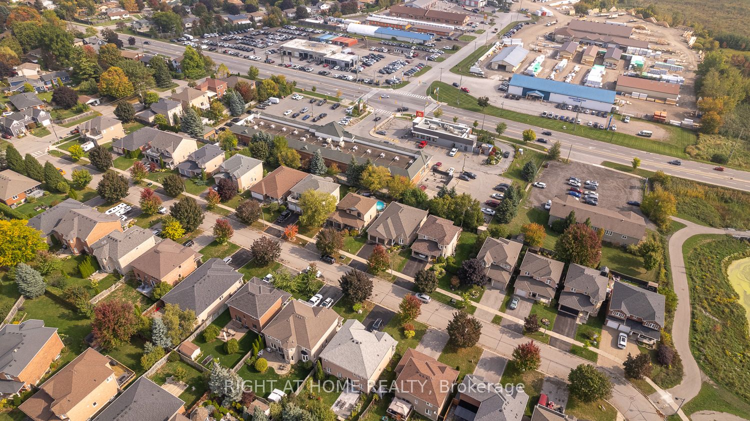 Photo 61 of 100 Earl Cuddie Boulevard, Scugog, Port Perry — HOMEH