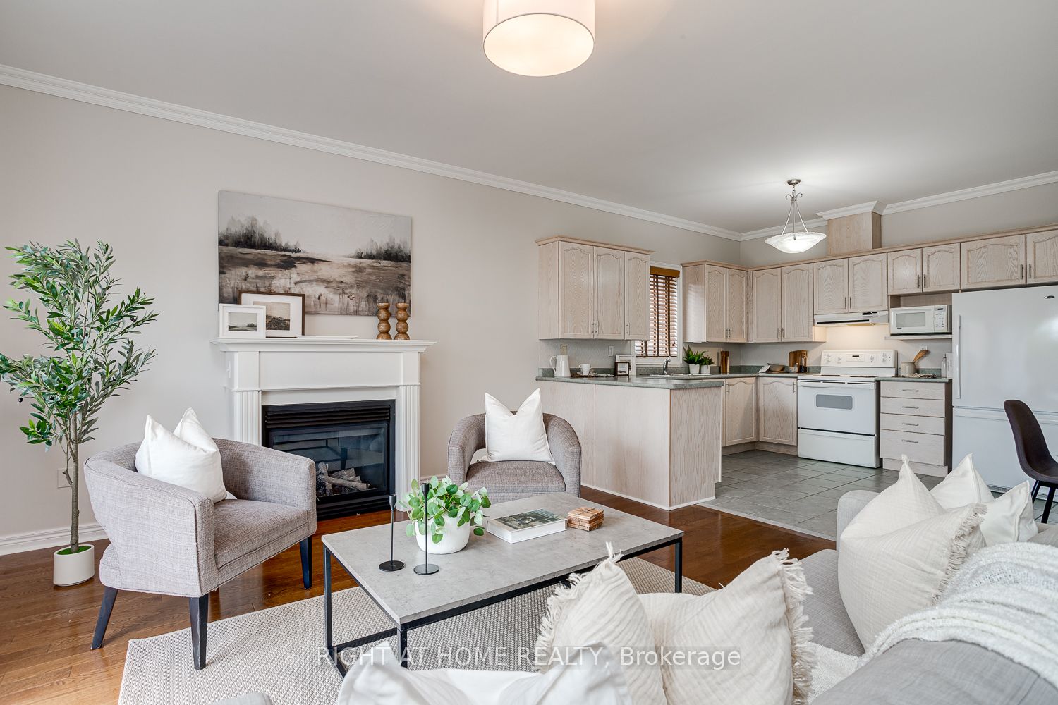 Photo 42 of 100 Earl Cuddie Boulevard, Scugog, Port Perry — HOMEH