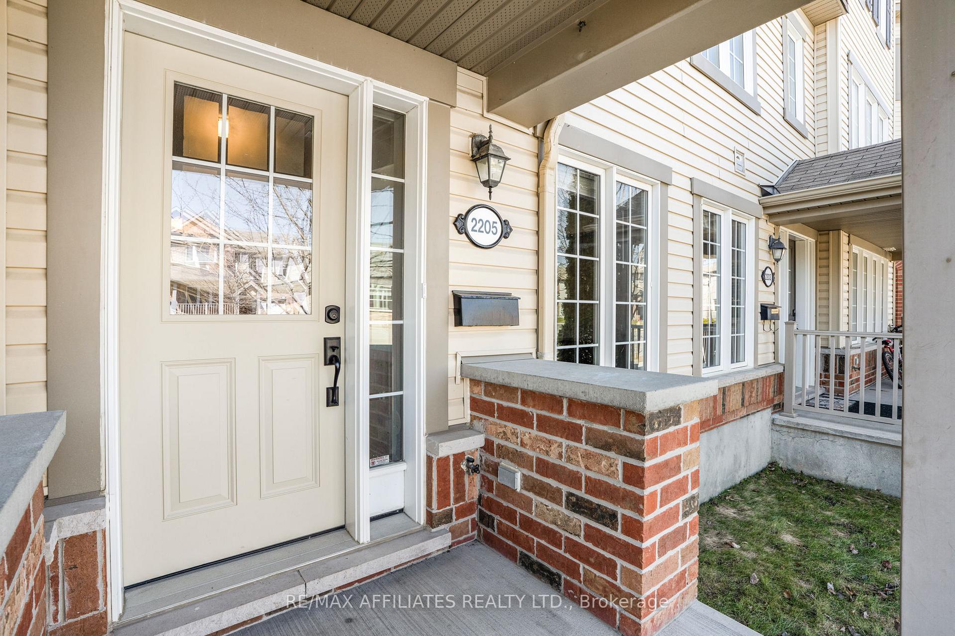 Photo 3 of 2205 River Mist Road, Ottawa, Barrhaven - Half Moon Bay — HOMEH