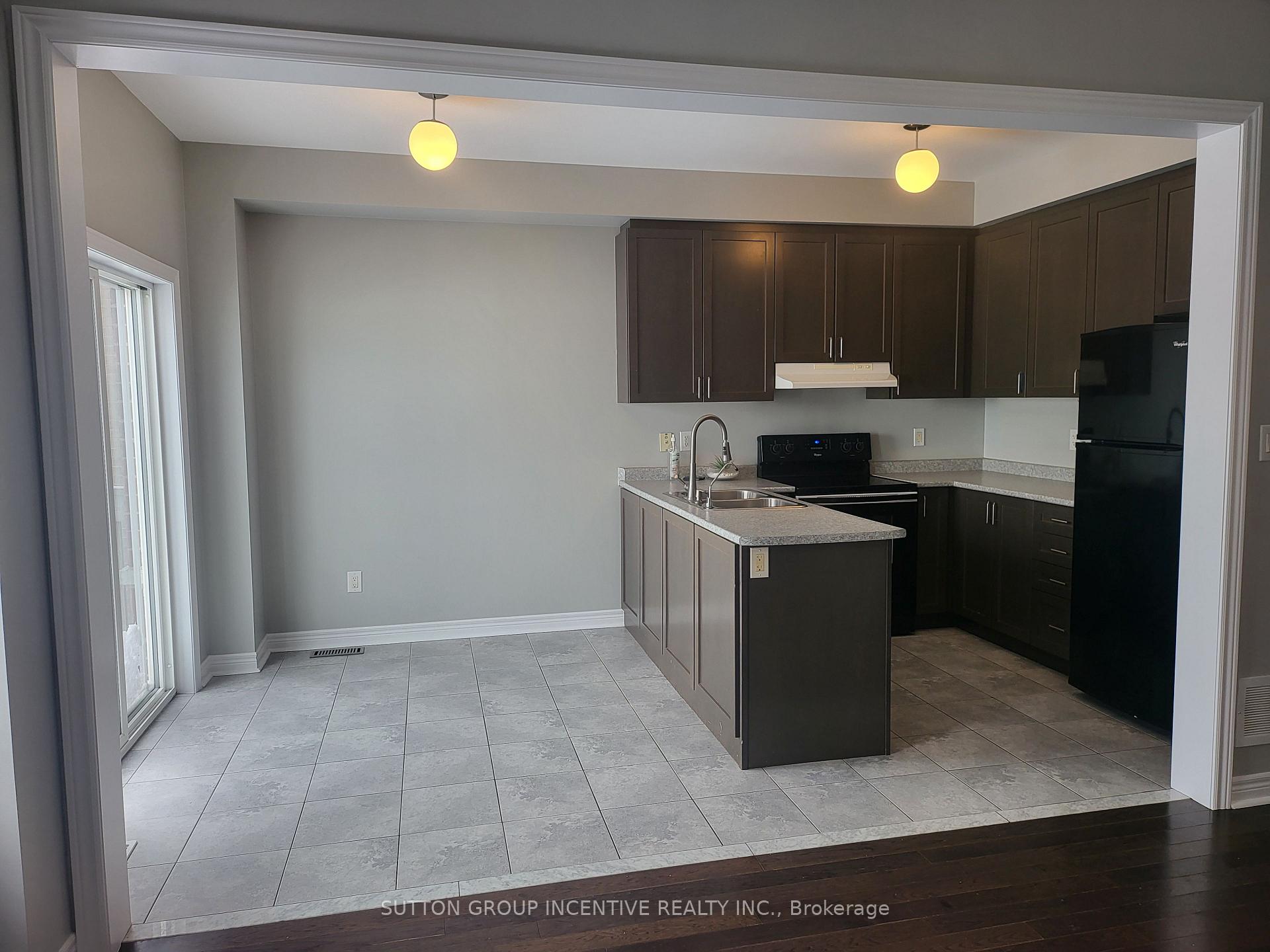 Photo 8 of 50 Forsyth Crescent, Barrie, West Bayfield — HOMEH