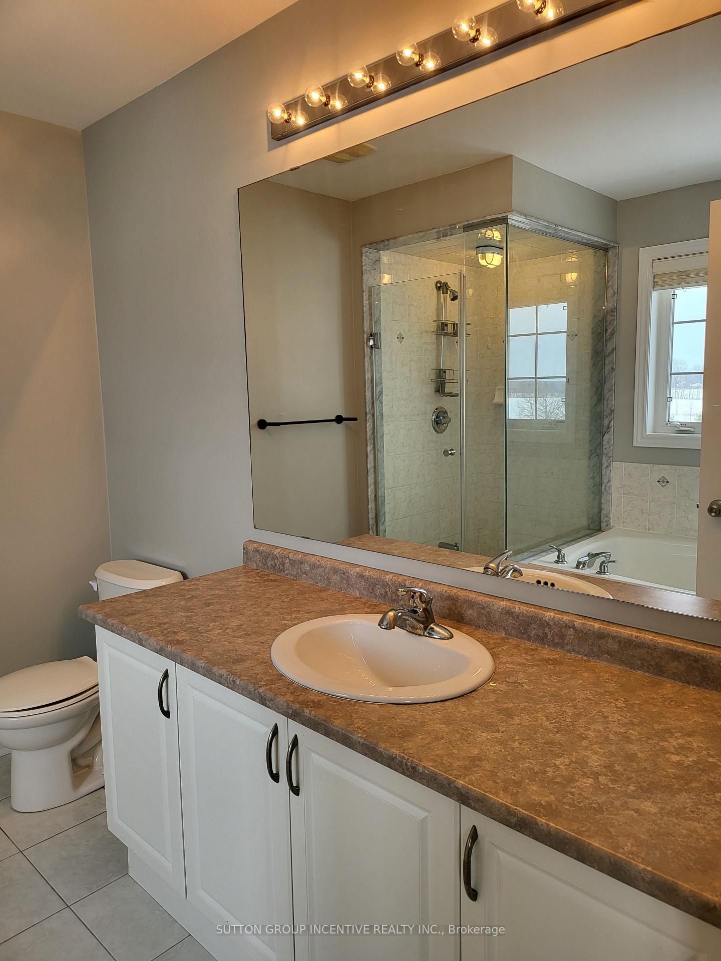 Photo 14 of 50 Forsyth Crescent, Barrie, West Bayfield — HOMEH