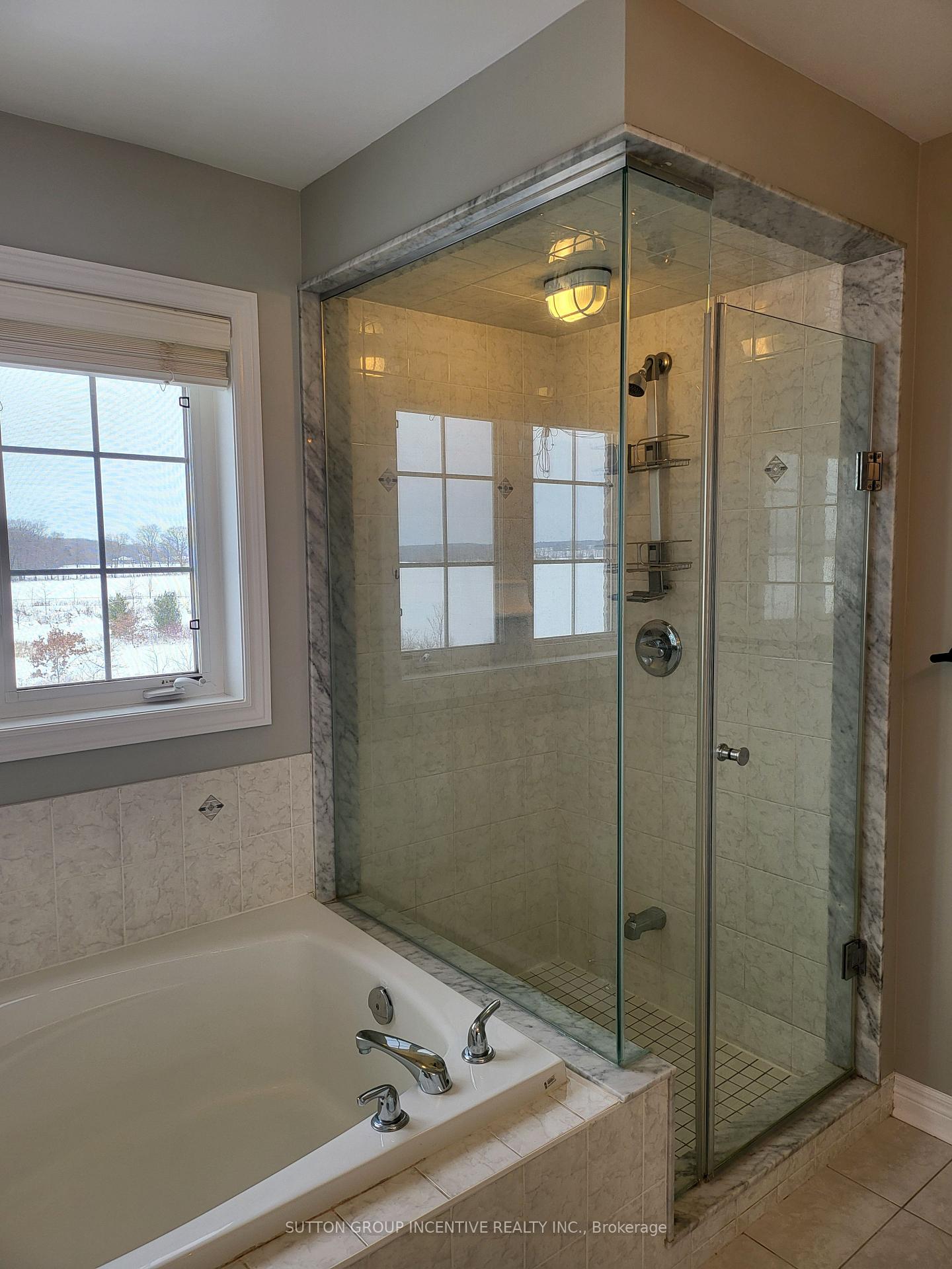 Photo 15 of 50 Forsyth Crescent, Barrie, West Bayfield — HOMEH