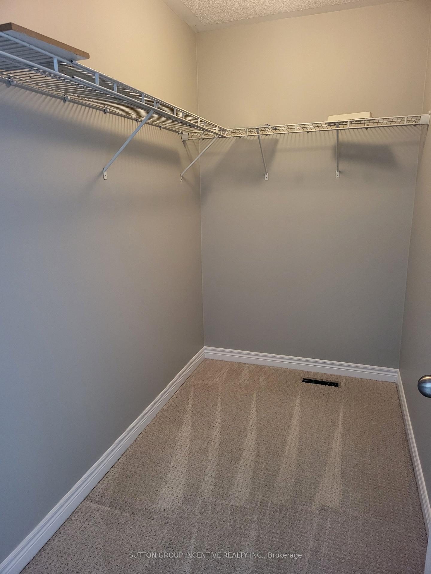 Photo 16 of 50 Forsyth Crescent, Barrie, West Bayfield — HOMEH