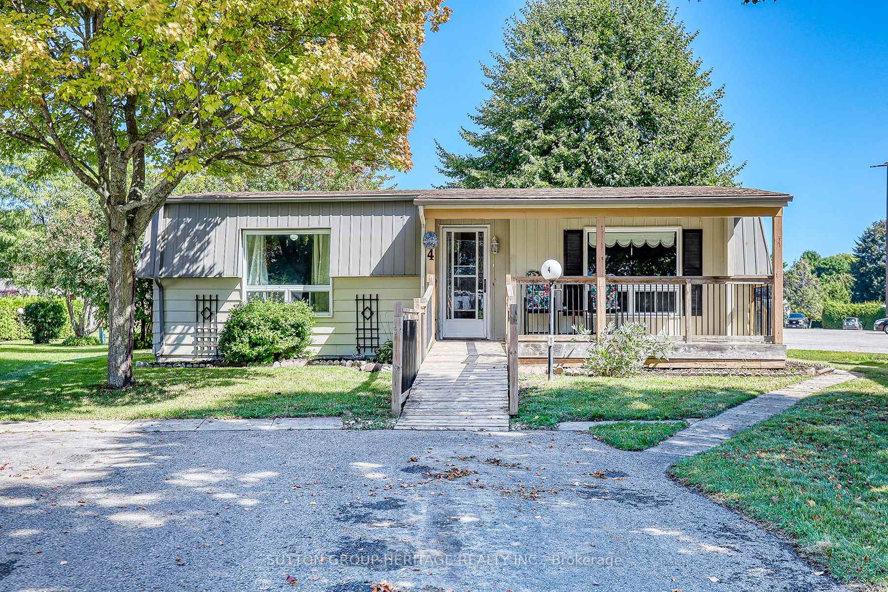 Photo 3 of 4 Wheelhouse Drive, Clarington, Bowmanville — HOMEH