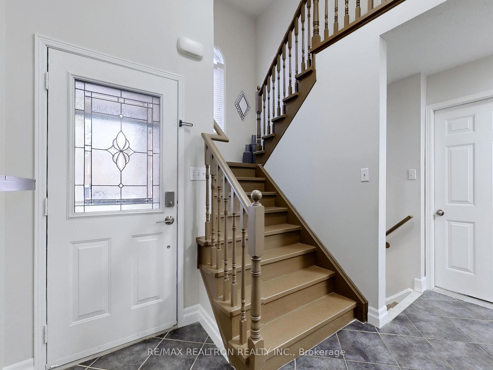 Photo 4 of 193 Bottrell Street, Clarington, Bowmanville — HOMEH