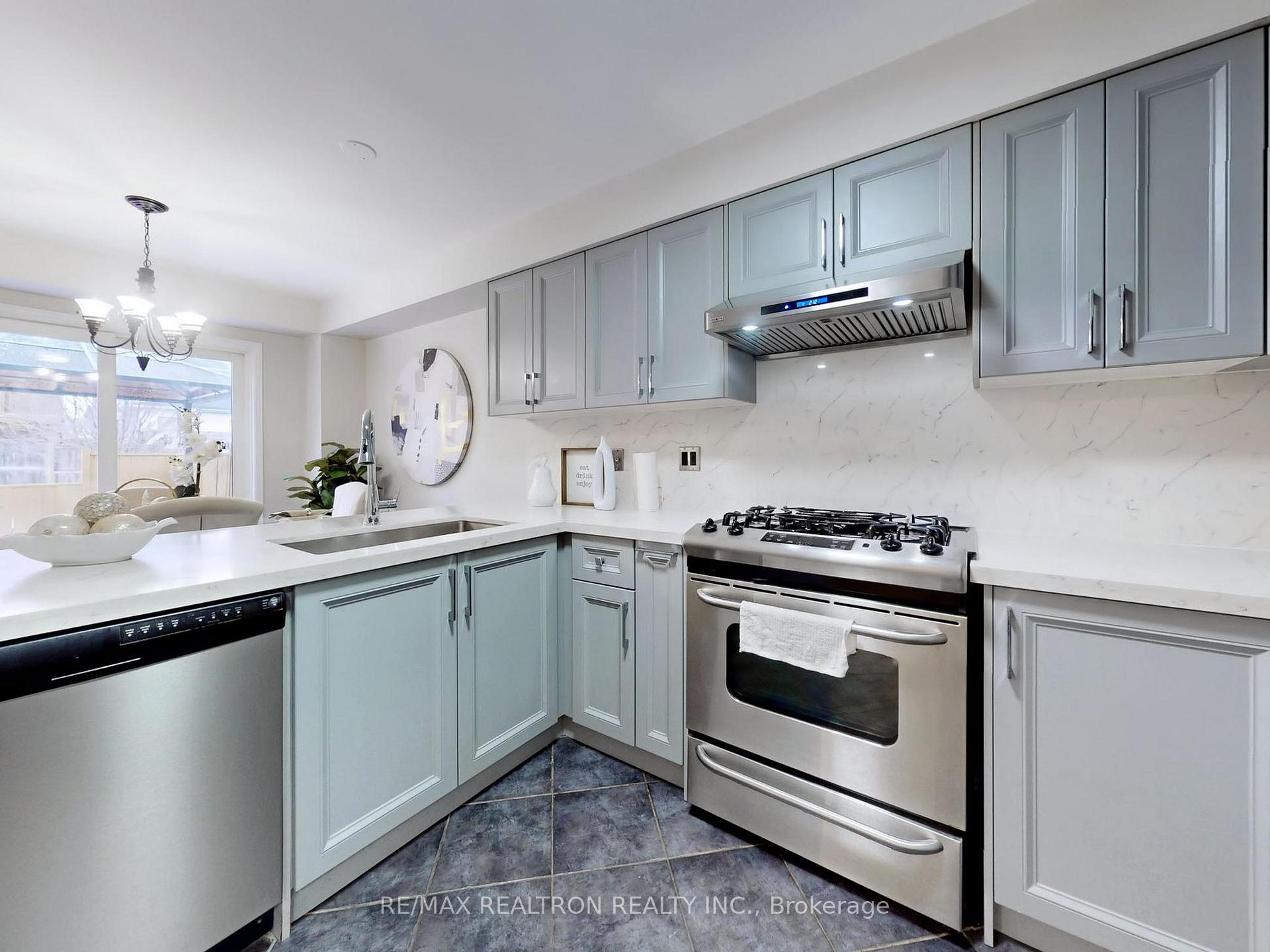 Photo 12 of 193 Bottrell Street, Clarington, Bowmanville — HOMEH