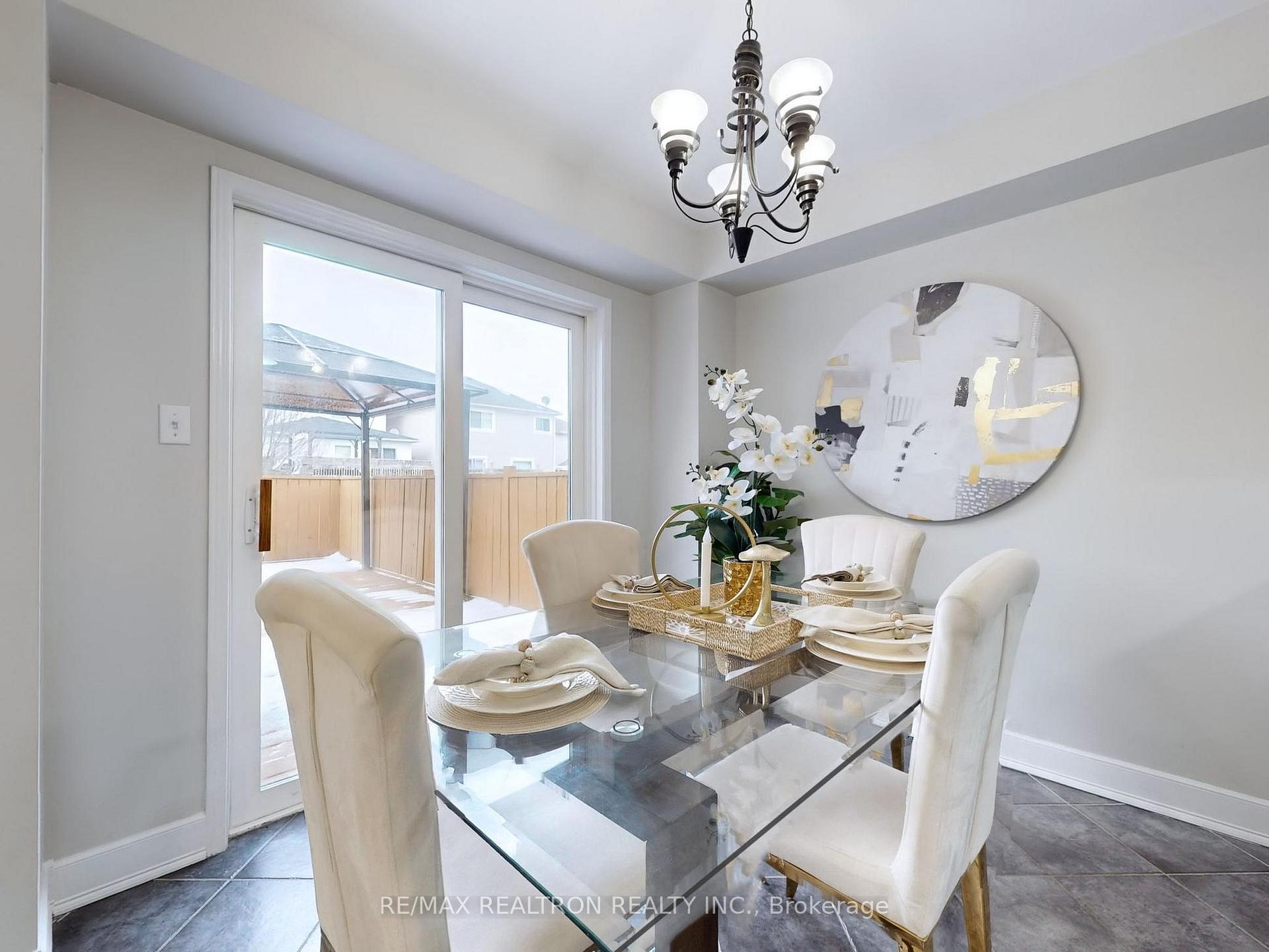Photo 15 of 193 Bottrell Street, Clarington, Bowmanville — HOMEH
