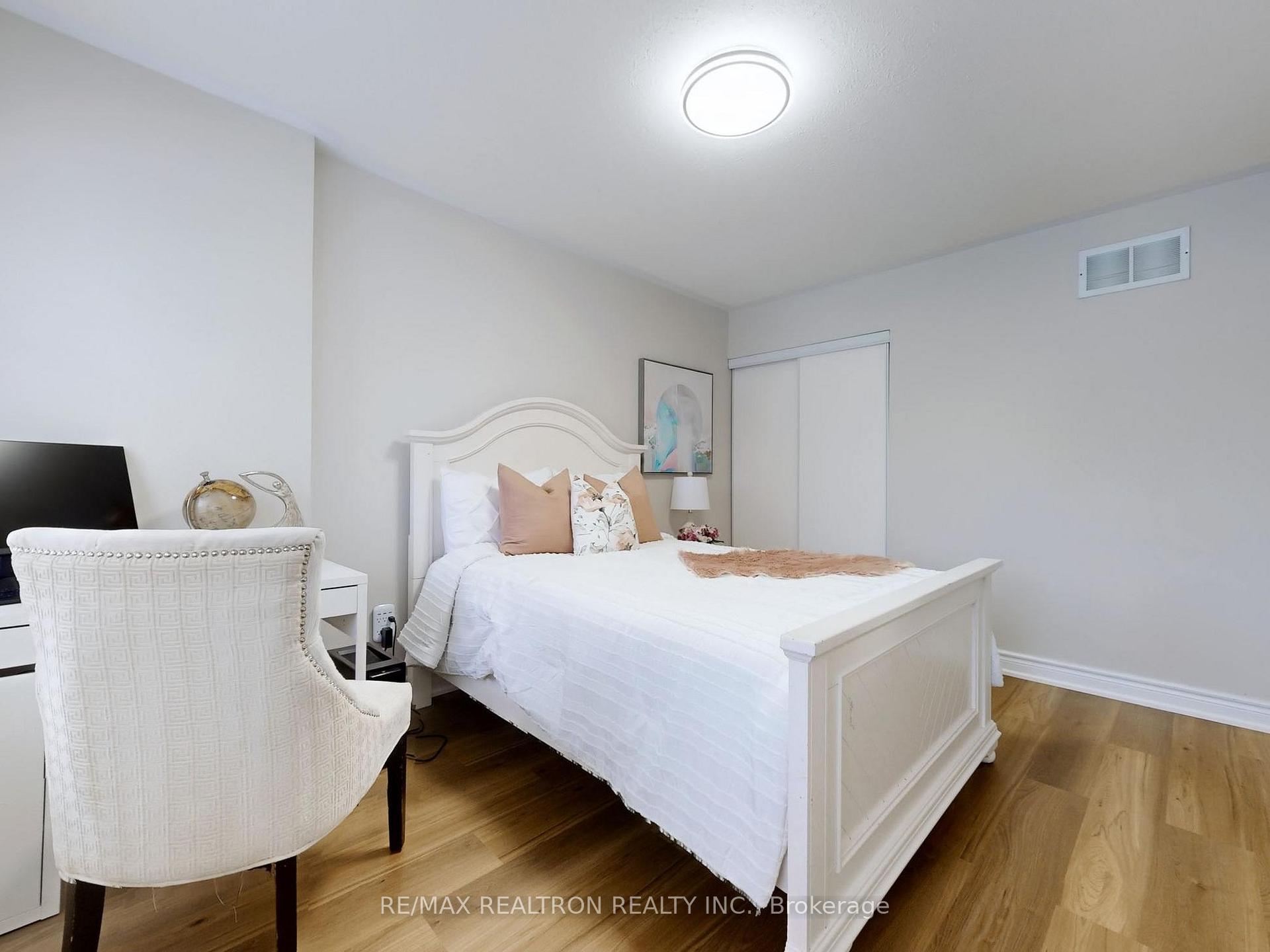 Photo 25 of 193 Bottrell Street, Clarington, Bowmanville — HOMEH