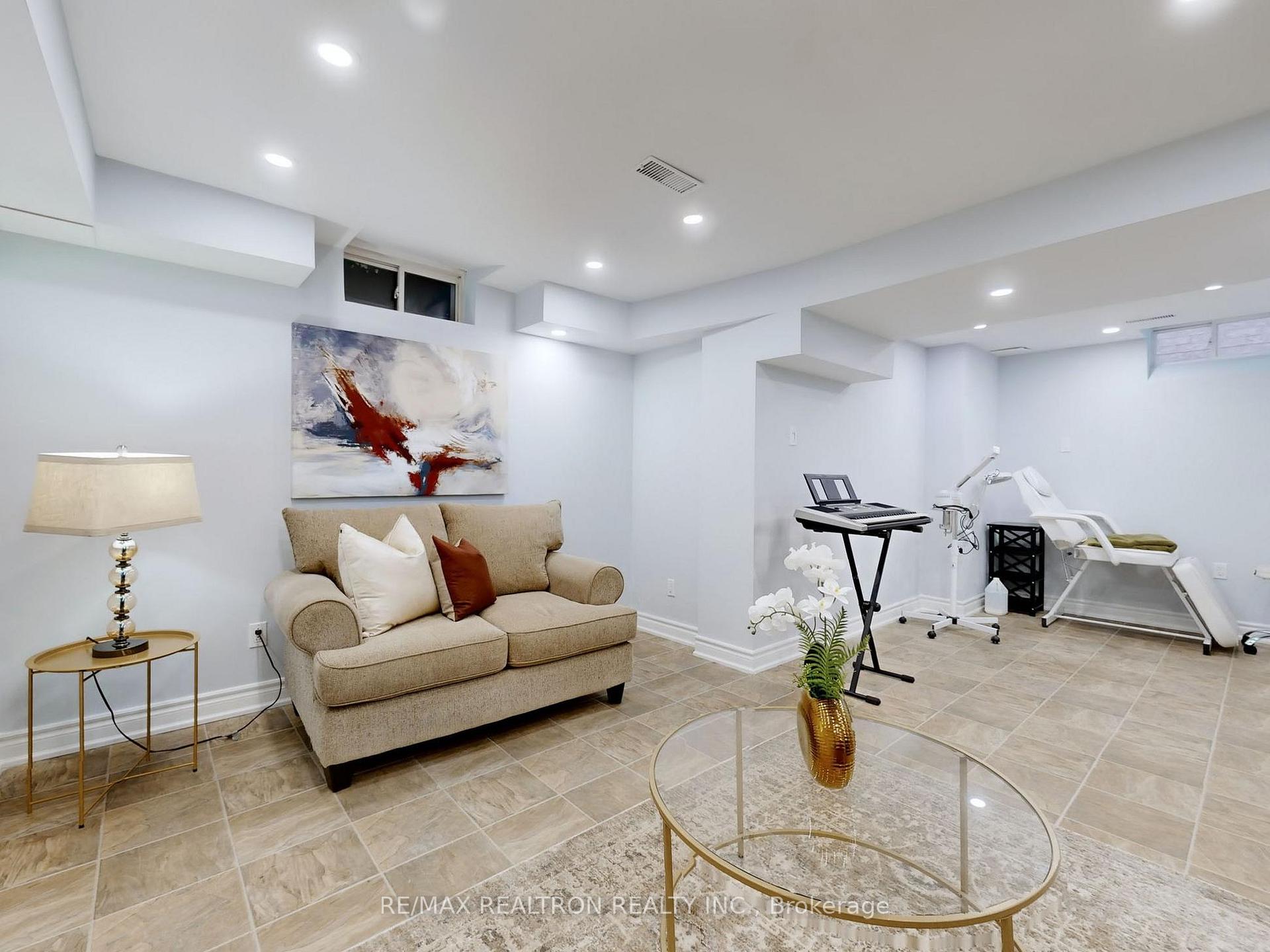 Photo 33 of 193 Bottrell Street, Clarington, Bowmanville — HOMEH