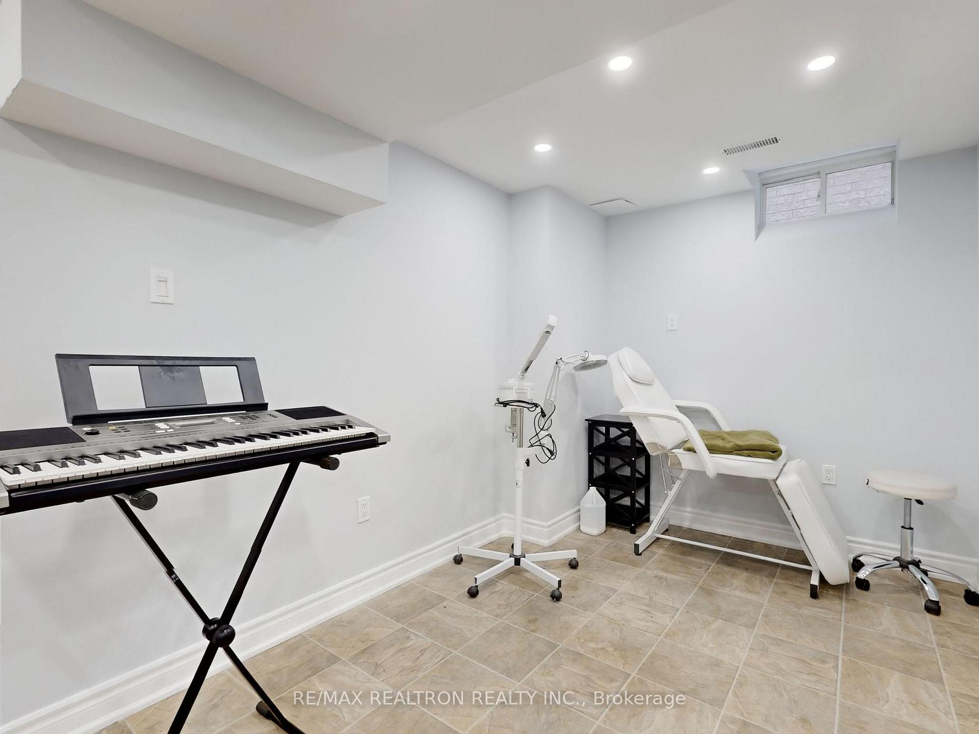 Photo 34 of 193 Bottrell Street, Clarington, Bowmanville — HOMEH