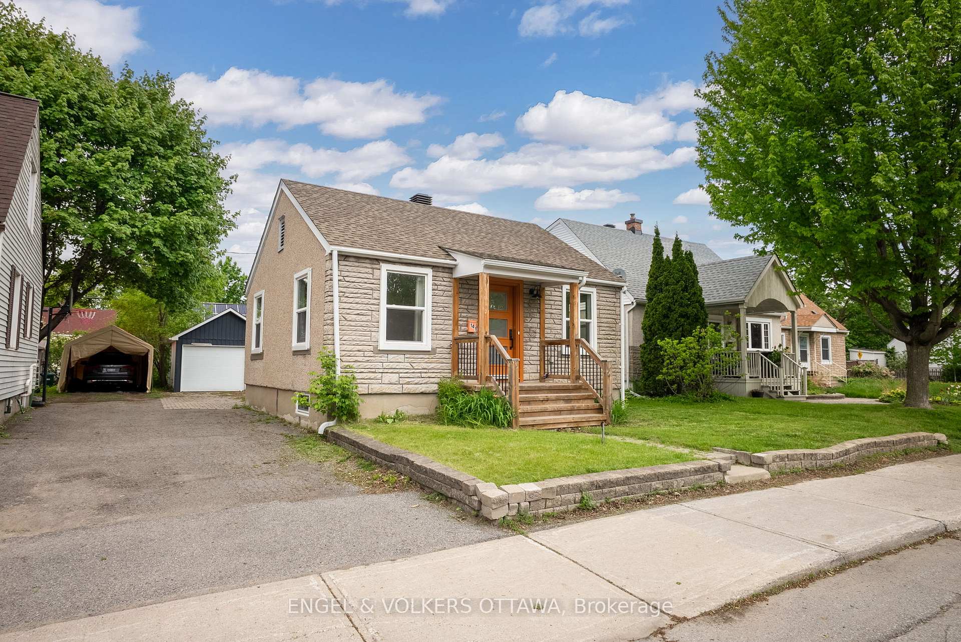 Front of 141 Crerar Avenue