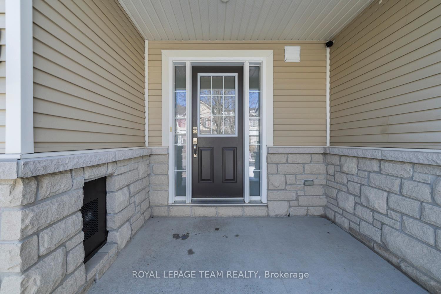Photo 3 of 103 Cedardown Private, Ottawa, Barrhaven - Stonebridge — HOMEH