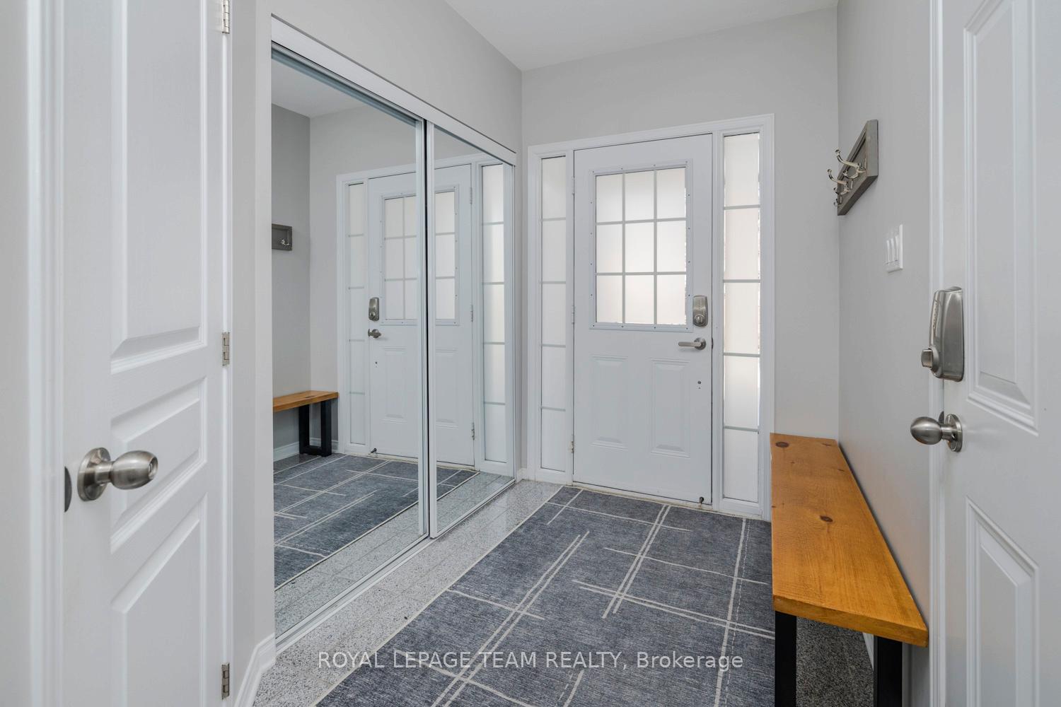 Photo 4 of 103 Cedardown Private, Ottawa, Barrhaven - Stonebridge — HOMEH