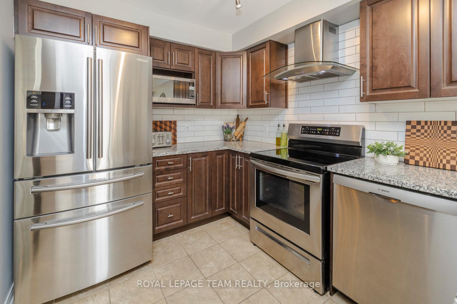 Photo 12 of 103 Cedardown Private, Ottawa, Barrhaven - Stonebridge — HOMEH
