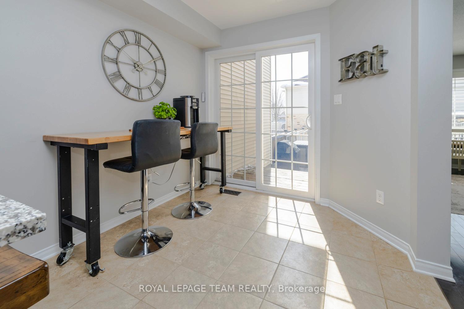 Photo 14 of 103 Cedardown Private, Ottawa, Barrhaven - Stonebridge — HOMEH
