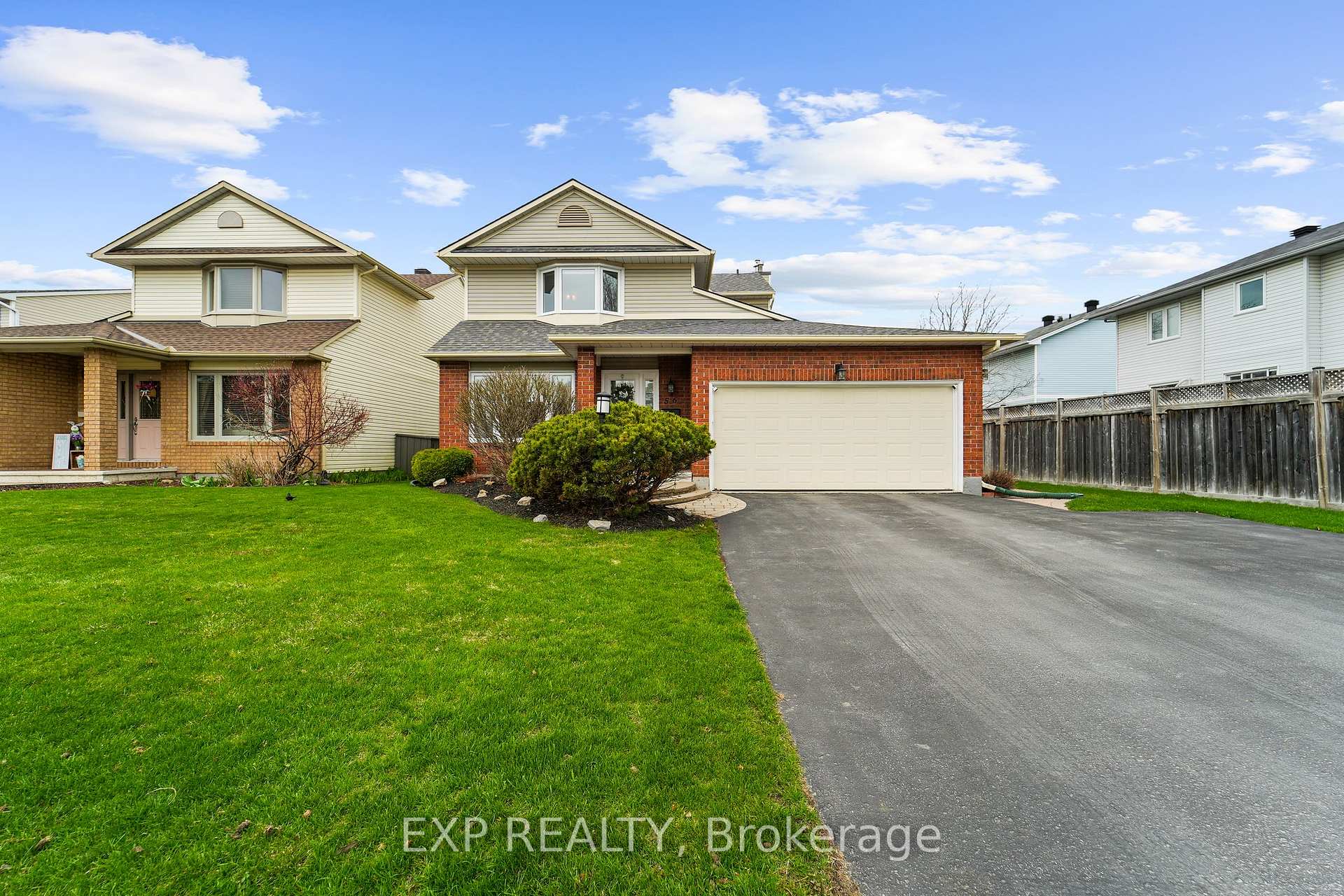 Photo 3 of 56 Flanders Street, Ottawa, Barrhaven - Cedargrove/Fraserdale — HOMEH