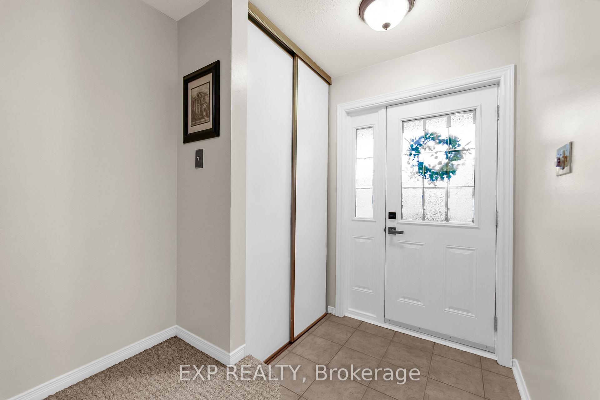 Photo 4 of 56 Flanders Street, Ottawa, Barrhaven - Cedargrove/Fraserdale — HOMEH