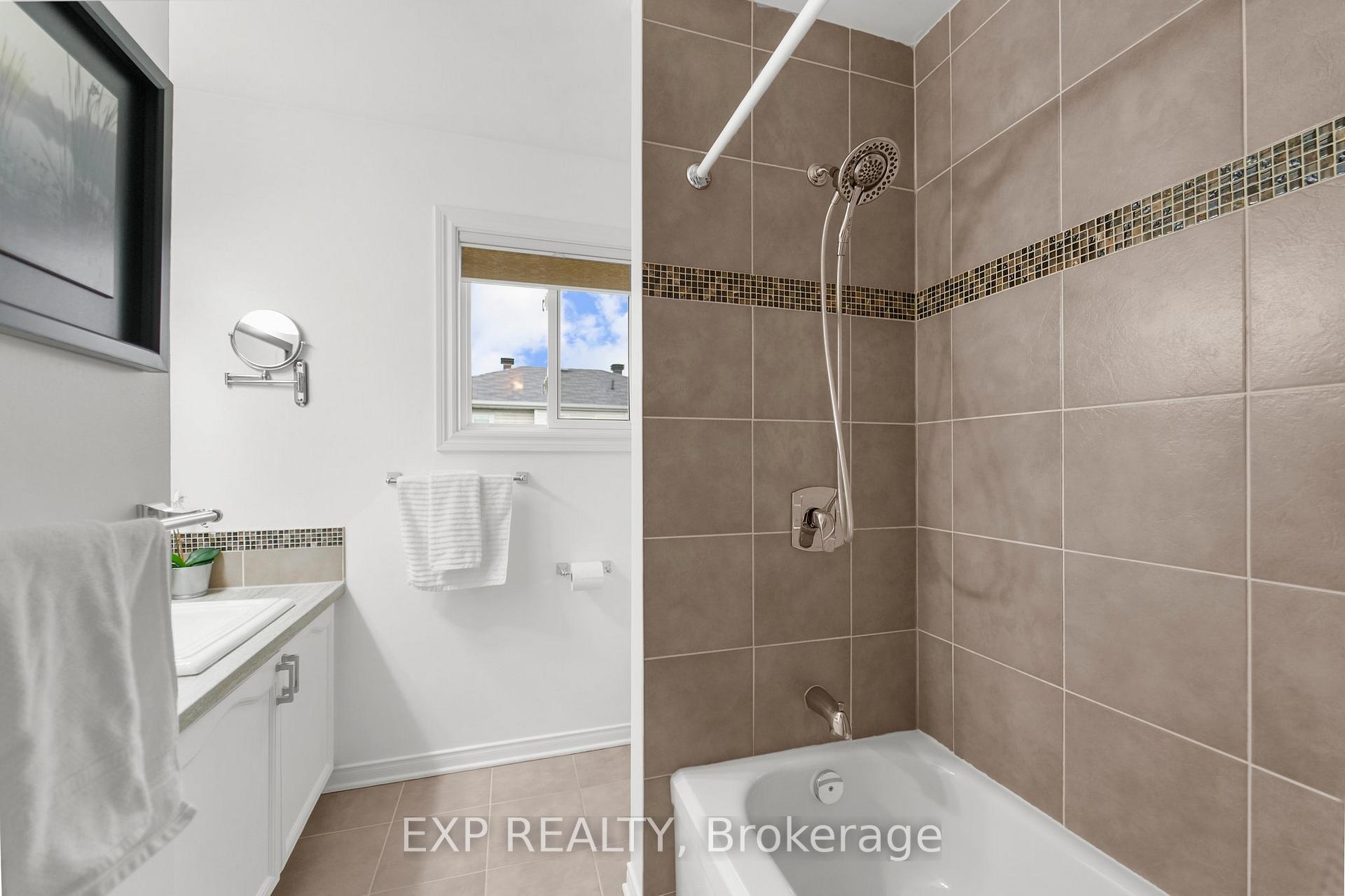 Photo 19 of 56 Flanders Street, Ottawa, Barrhaven - Cedargrove/Fraserdale — HOMEH