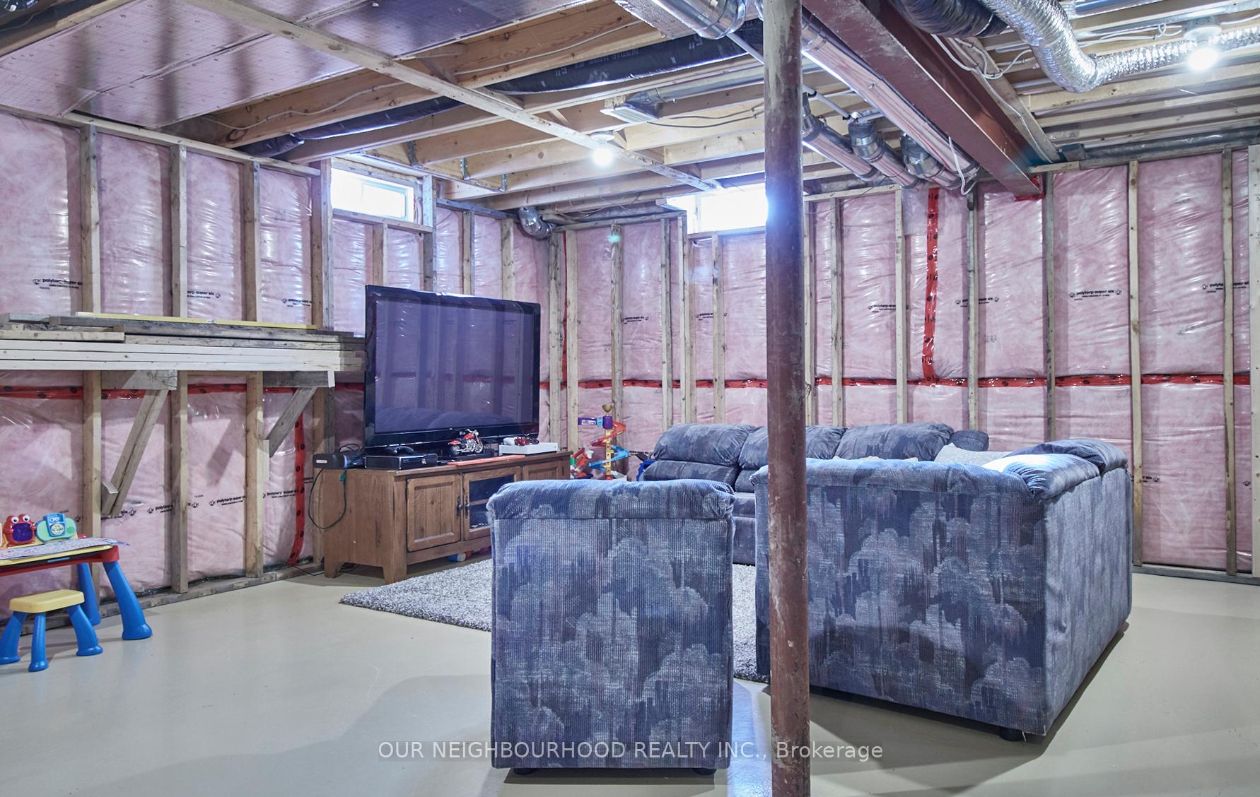 Photo 28 of 38 Niddery Street, Clarington, Courtice — HOMEH