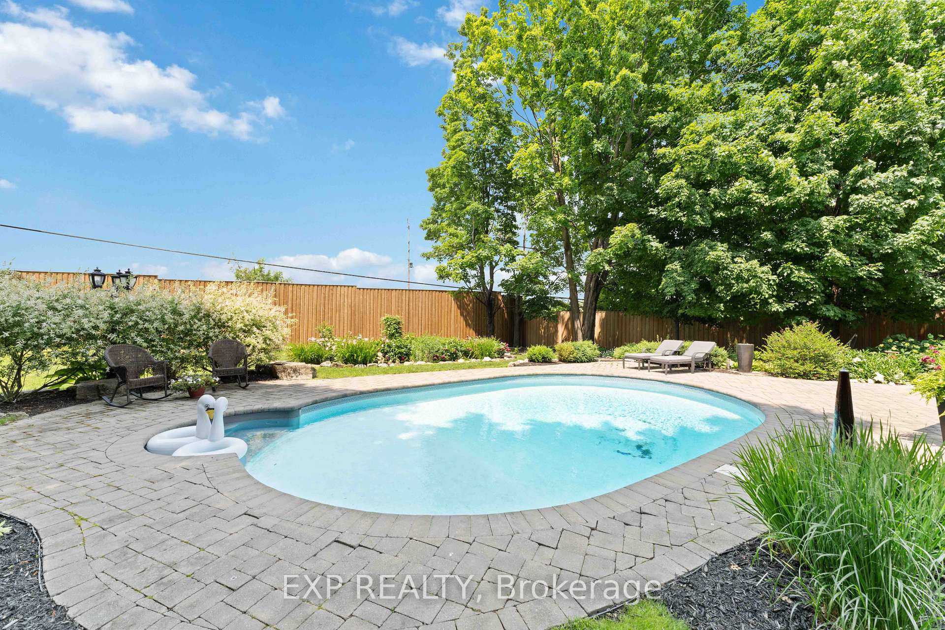 Photo 2 of 29 Roberta Crescent, Ottawa, Barrhaven - Pheasant Run — HOMEH