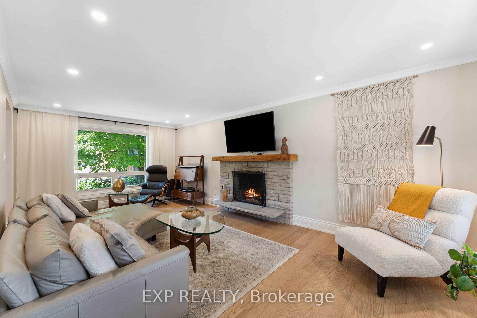 Photo 8 of 29 Roberta Crescent, Ottawa, Barrhaven - Pheasant Run — HOMEH