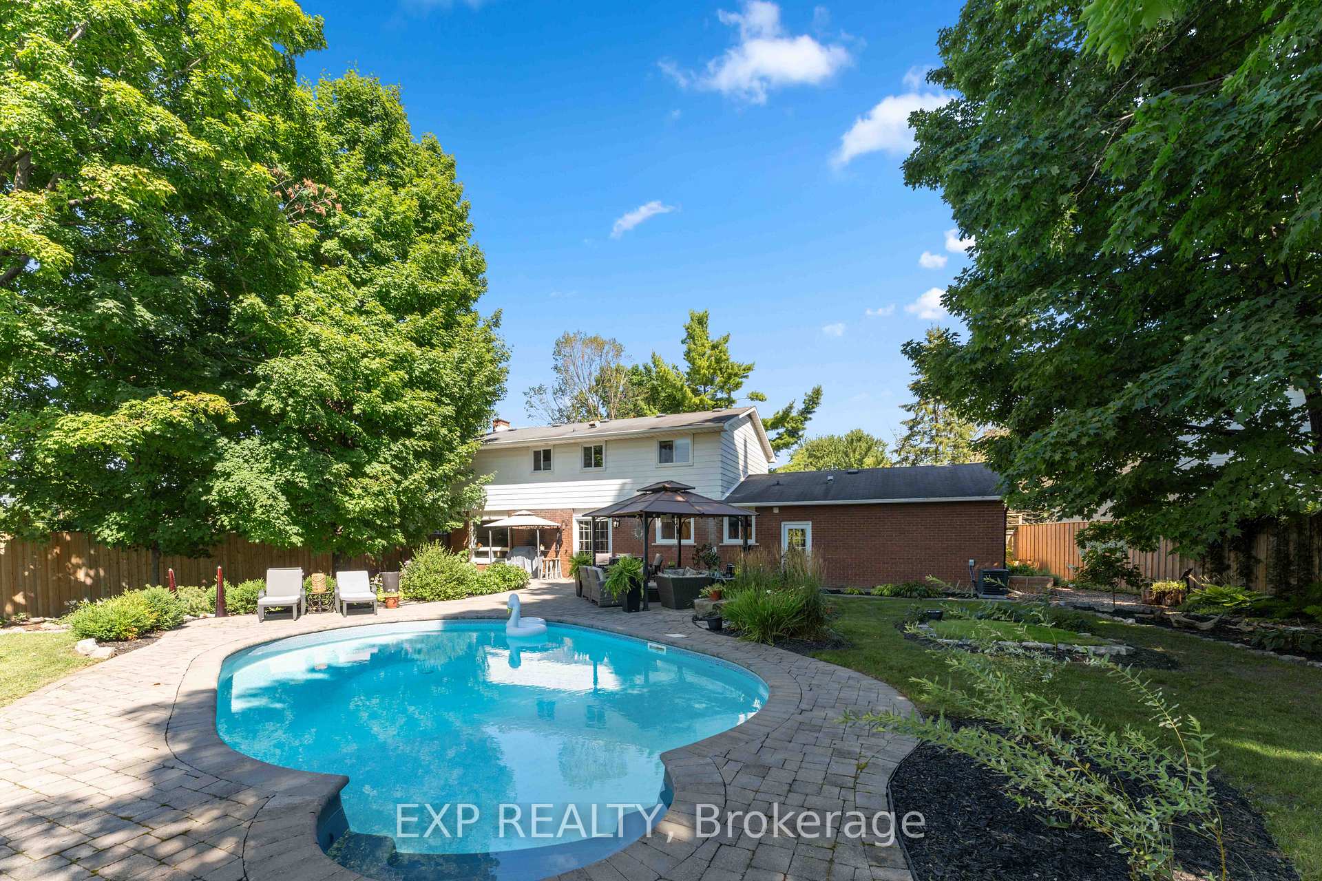 Photo 37 of 29 Roberta Crescent, Ottawa, Barrhaven - Pheasant Run — HOMEH