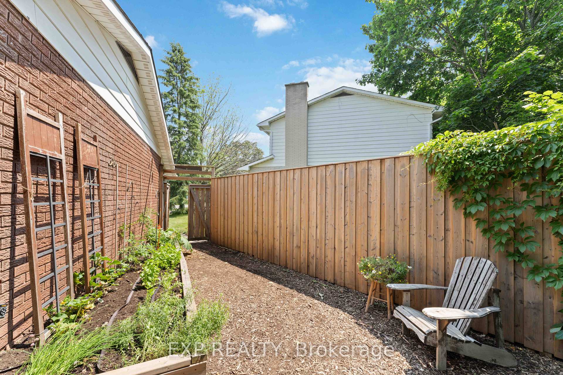 Photo 38 of 29 Roberta Crescent, Ottawa, Barrhaven - Pheasant Run — HOMEH