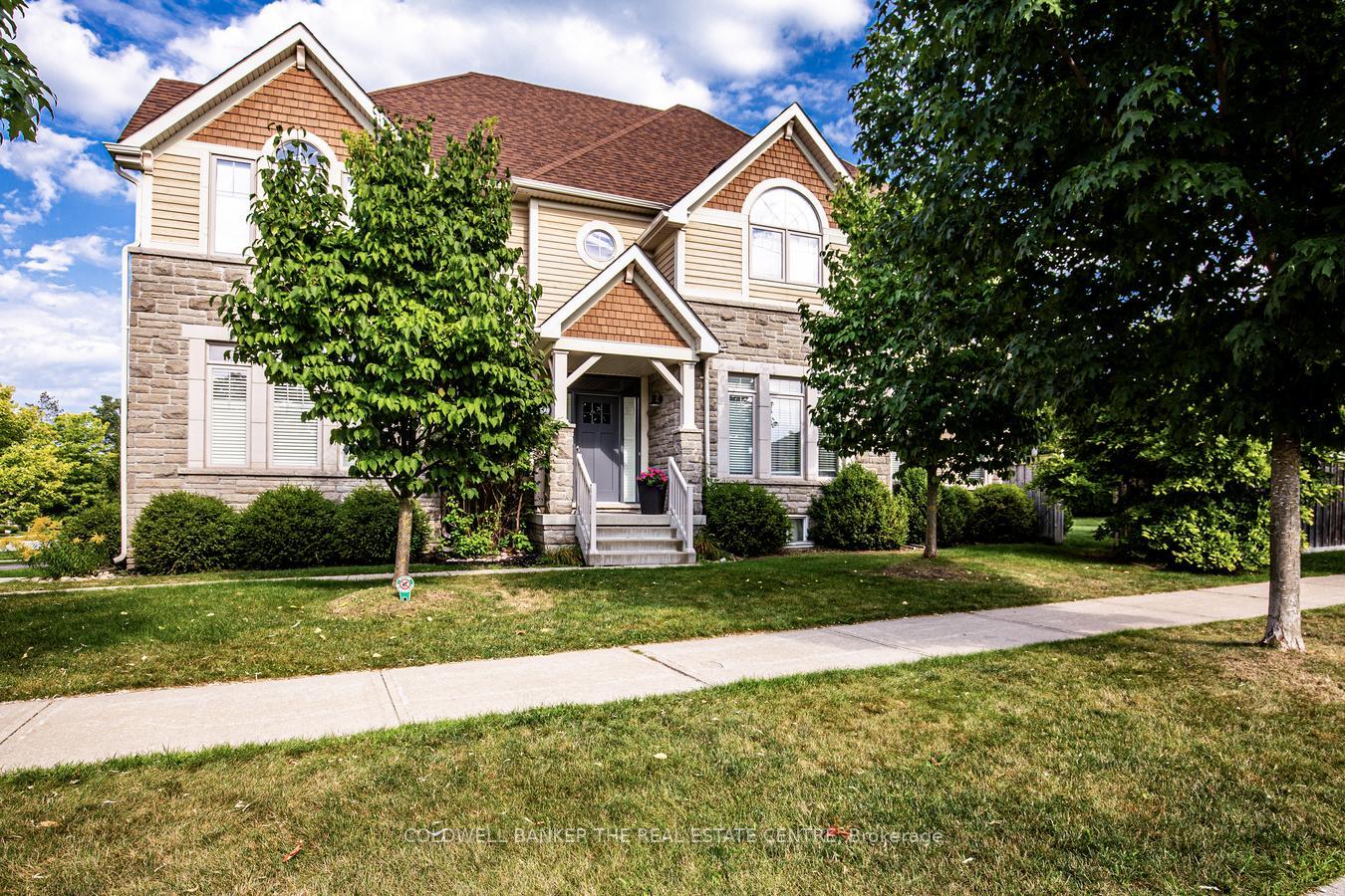 Photo 2 of 32 Royal Park Boulevard S, Barrie, Bayshore — HOMEH