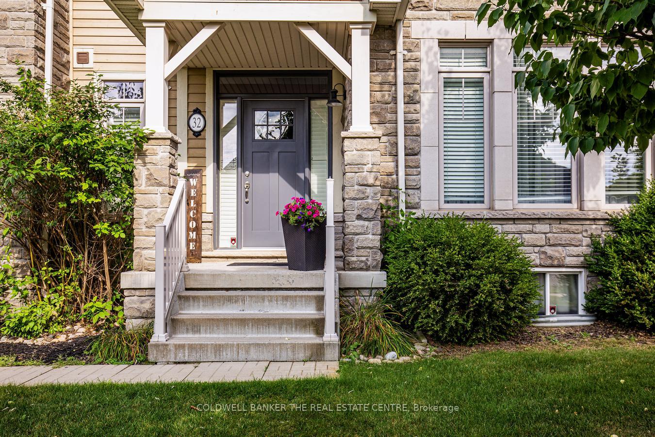 Photo 4 of 32 Royal Park Boulevard S, Barrie, Bayshore — HOMEH