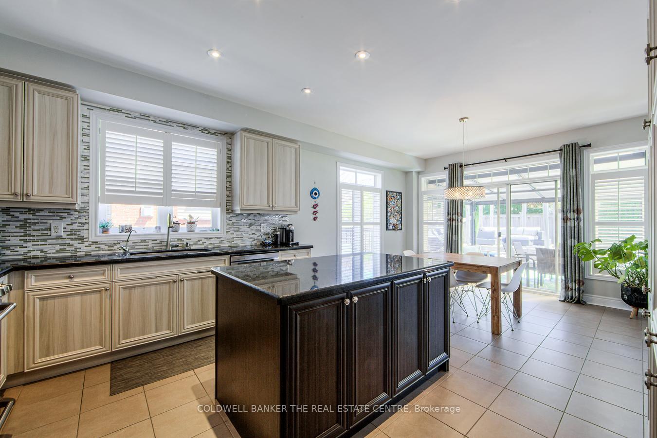 Photo 20 of 32 Royal Park Boulevard S, Barrie, Bayshore — HOMEH