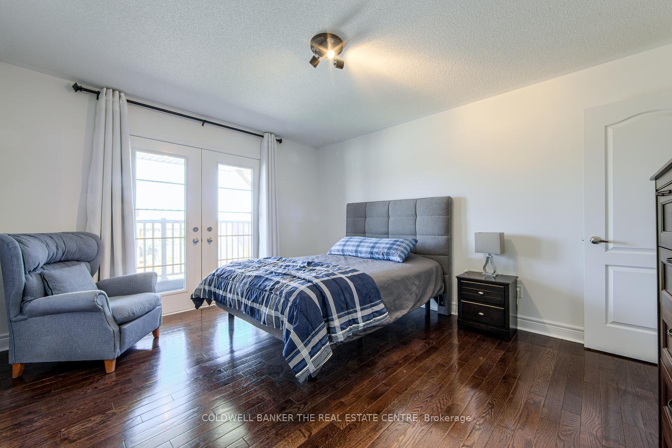 Photo 25 of 32 Royal Park Boulevard S, Barrie, Bayshore — HOMEH