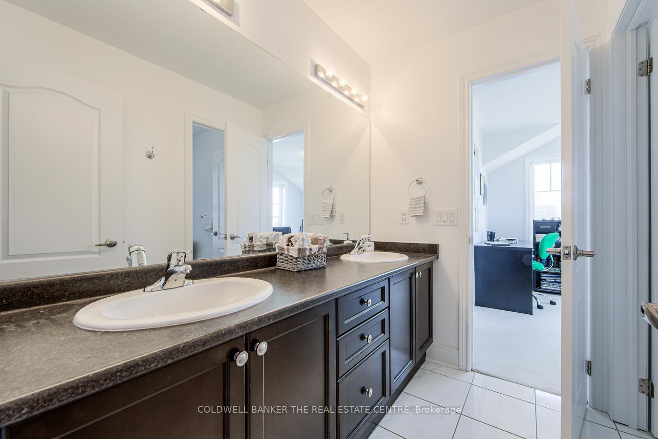 Photo 26 of 32 Royal Park Boulevard S, Barrie, Bayshore — HOMEH