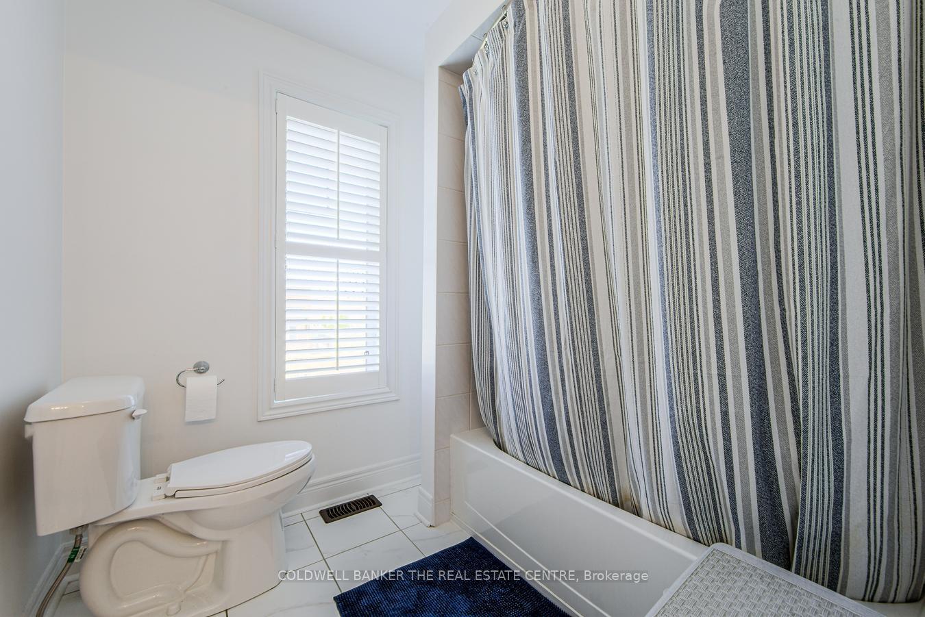 Photo 27 of 32 Royal Park Boulevard S, Barrie, Bayshore — HOMEH