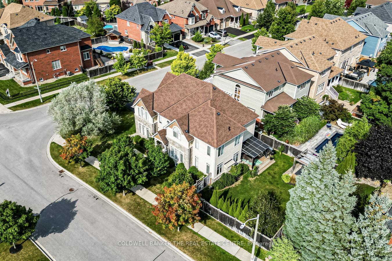 Photo 48 of 32 Royal Park Boulevard S, Barrie, Bayshore — HOMEH