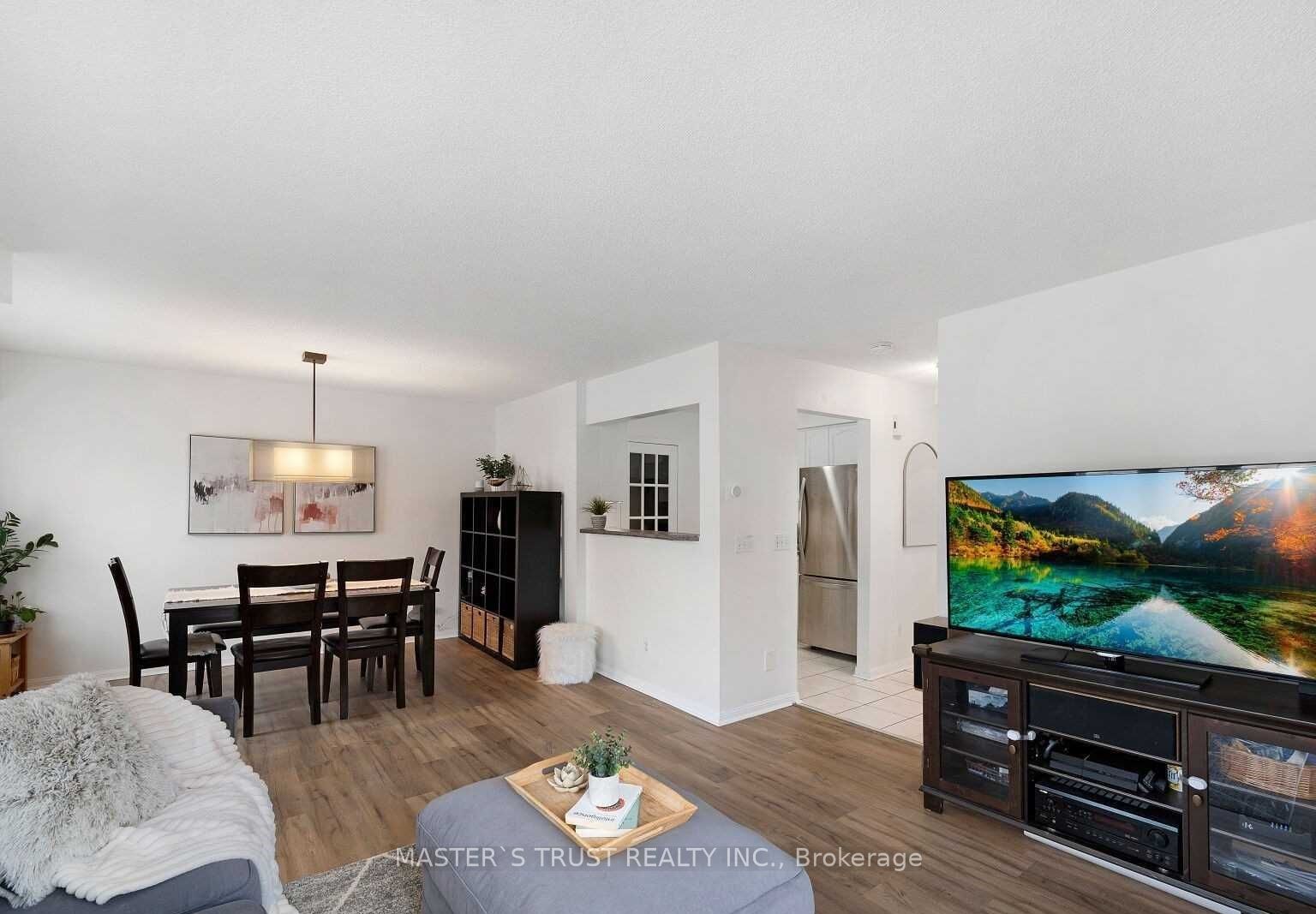 Photo 18 of Unit UPPER LEVEL, 12 Cox Boulevard, Markham, Unionville — HOMEH
