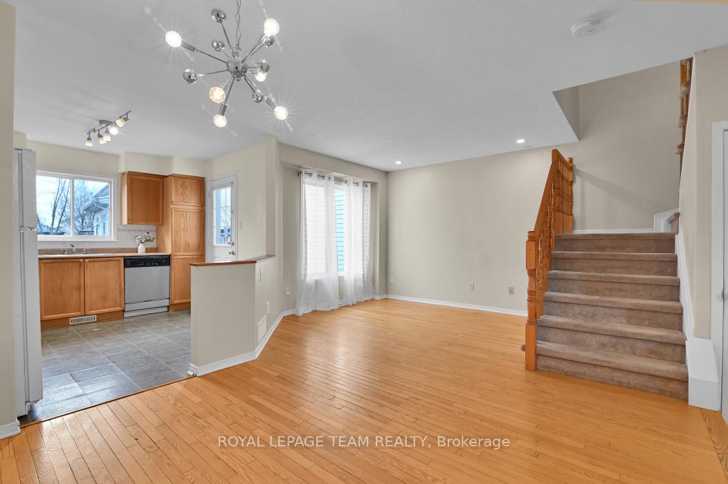 Photo 7 of 8 Calaveras Avenue, Ottawa, Barrhaven - Longfields — HOMEH