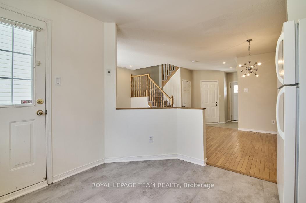 Photo 11 of 8 Calaveras Avenue, Ottawa, Barrhaven - Longfields — HOMEH