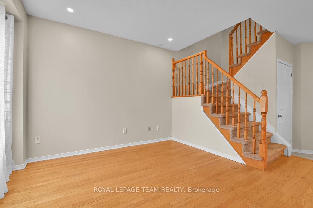 Photo 14 of 8 Calaveras Avenue, Ottawa, Barrhaven - Longfields — HOMEH