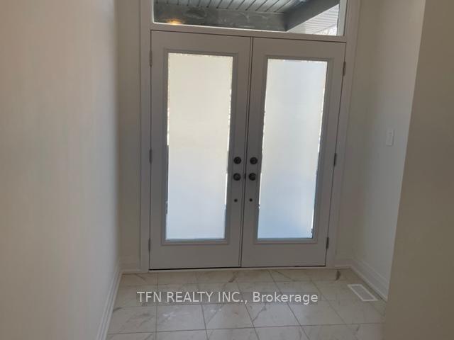 Photo 2 of 118 Mabern Street, Barrie, Rural Barrie Southwest — HOMEH
