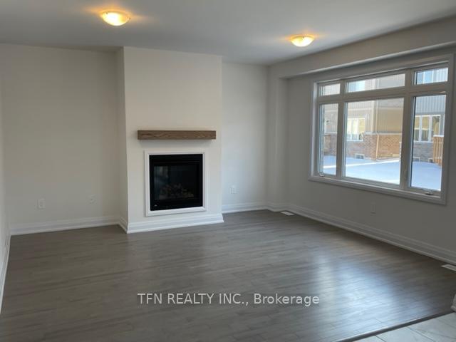 Photo 3 of 118 Mabern Street, Barrie, Rural Barrie Southwest — HOMEH