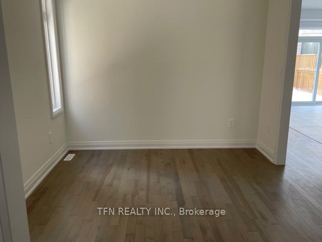 Photo 7 of 118 Mabern Street, Barrie, Rural Barrie Southwest — HOMEH
