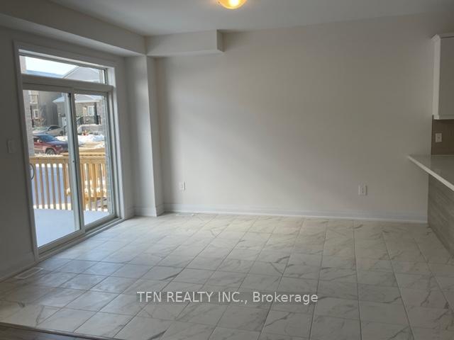 Photo 10 of 118 Mabern Street, Barrie, Rural Barrie Southwest — HOMEH