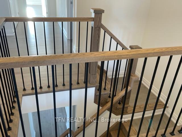 Photo 11 of 118 Mabern Street, Barrie, Rural Barrie Southwest — HOMEH