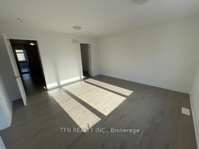 Photo 17 of 118 Mabern Street, Barrie, Rural Barrie Southwest — HOMEH