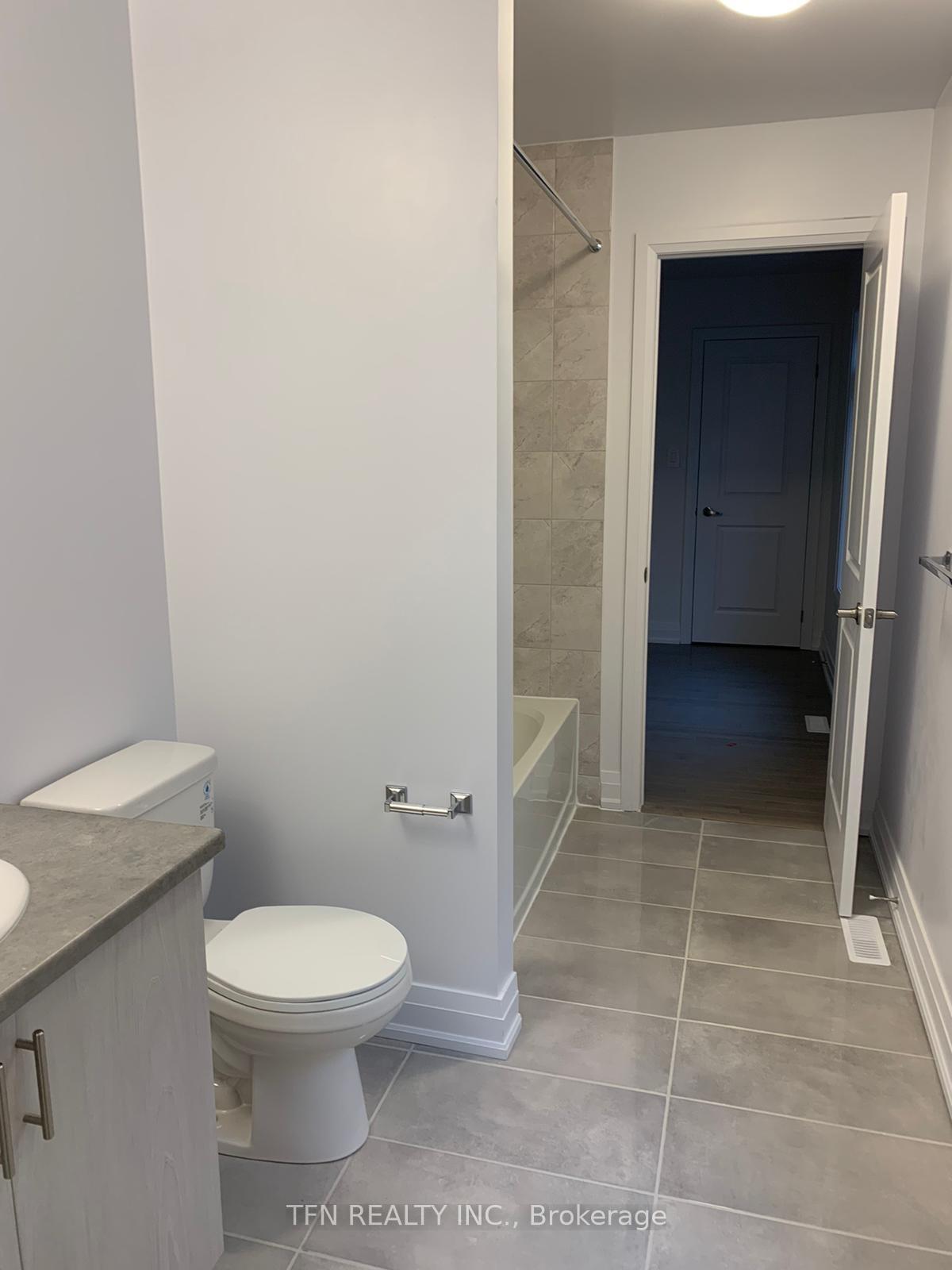 Photo 21 of 118 Mabern Street, Barrie, Rural Barrie Southwest — HOMEH