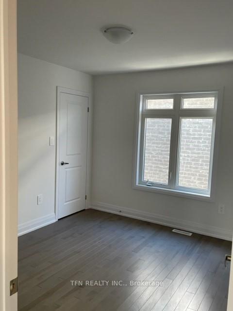 Photo 33 of 118 Mabern Street, Barrie, Rural Barrie Southwest — HOMEH